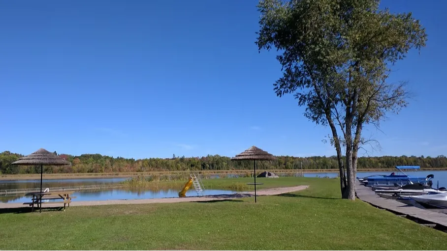 bell-haven-park-beach-and-docks-Pigeon-Lake